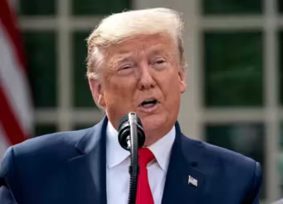 डोनाल्ड ट्रंप का मानना है कि उन्हें मंगलवार को गिरफ्तार कर लिया जाएगा